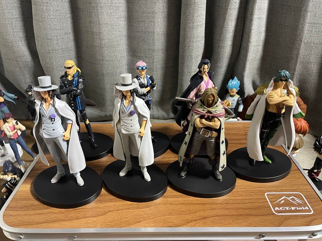 少年誌　箱無し　開封フィギュア　35体　まとめ売り　ワンピース　呪術廻戦