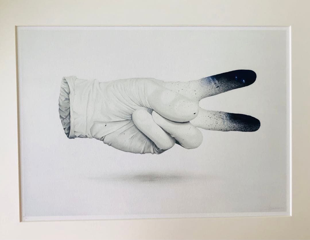 Nuno Viegas（ヌーノ・べガス) 「Glove」ジクレー　額装あり