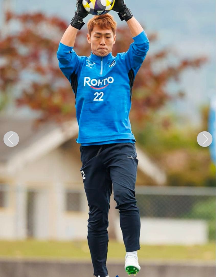 ま*️様 ヒュンメル ガンバ大阪 PROトレーニングハーフジップトップ （GK