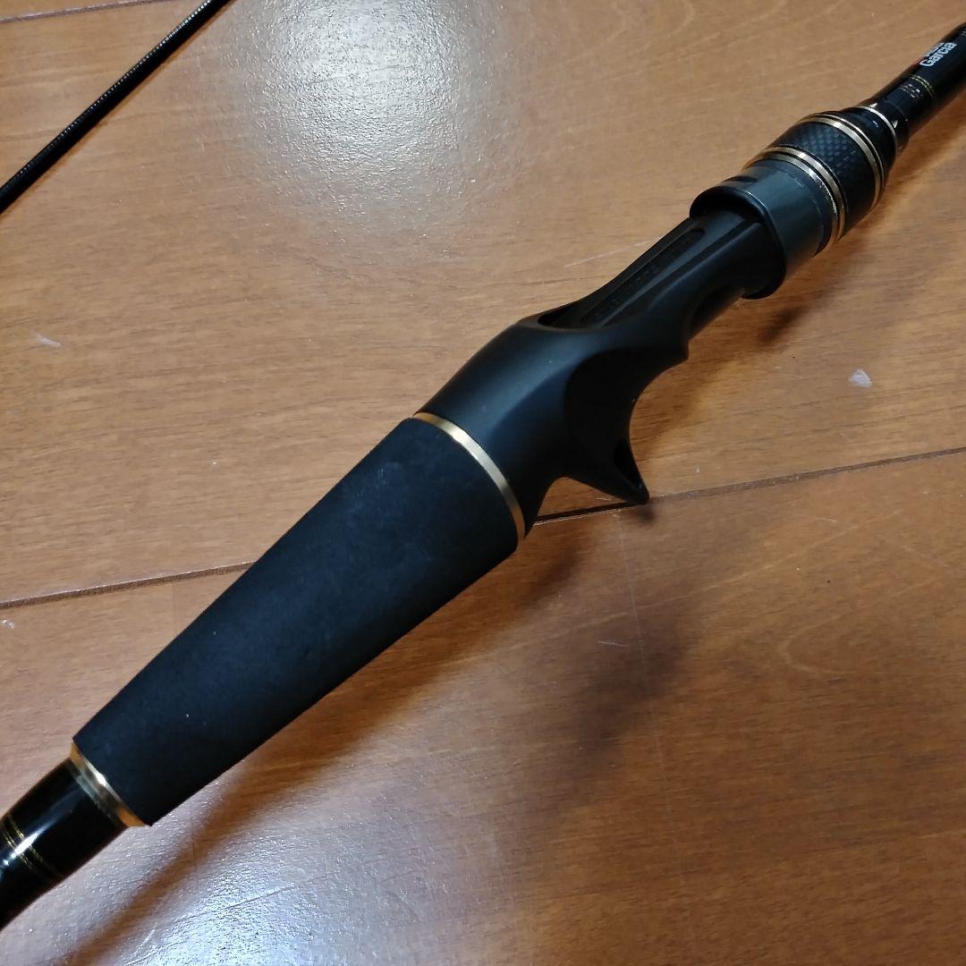 中古美品　アブガルシア XRFC-704M-MB ルアーロッド