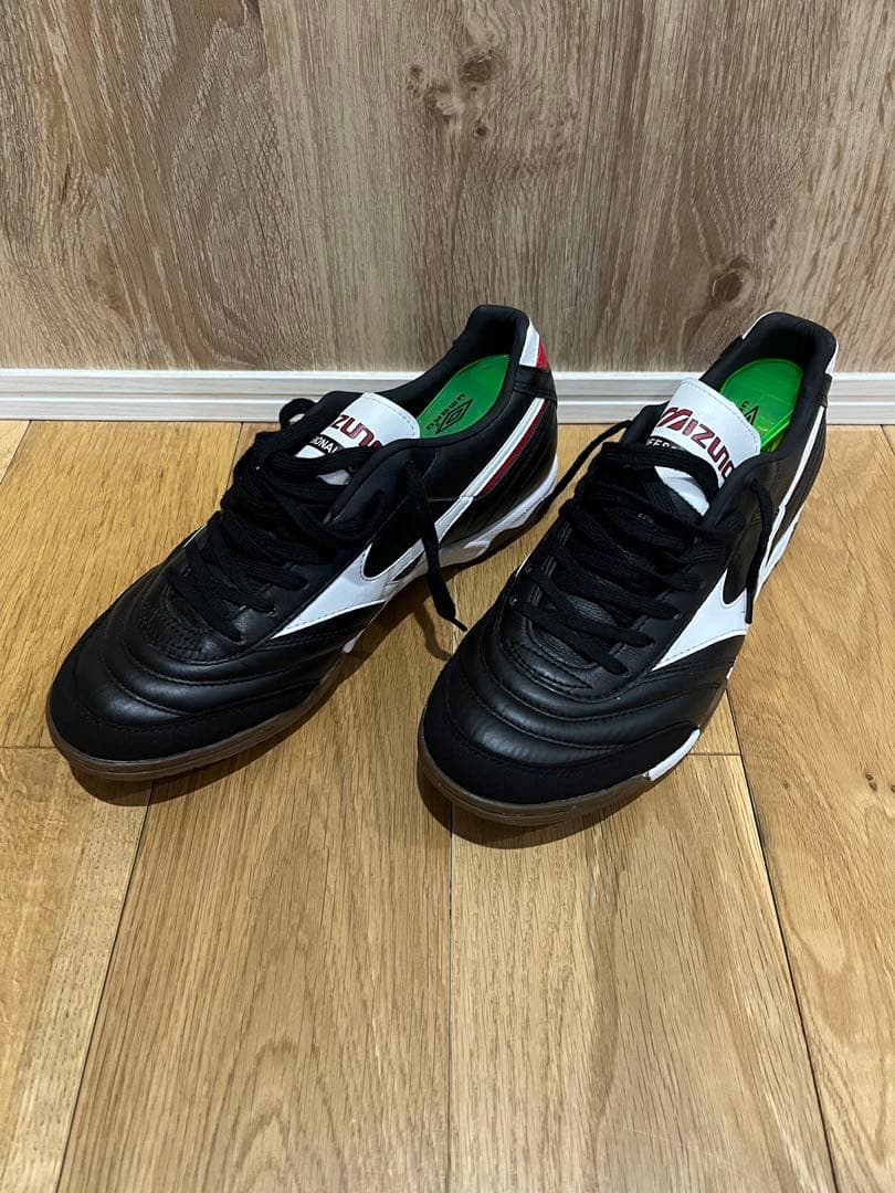 希少　mizuno ミズノ　旧型モレリアIN 26.0cm