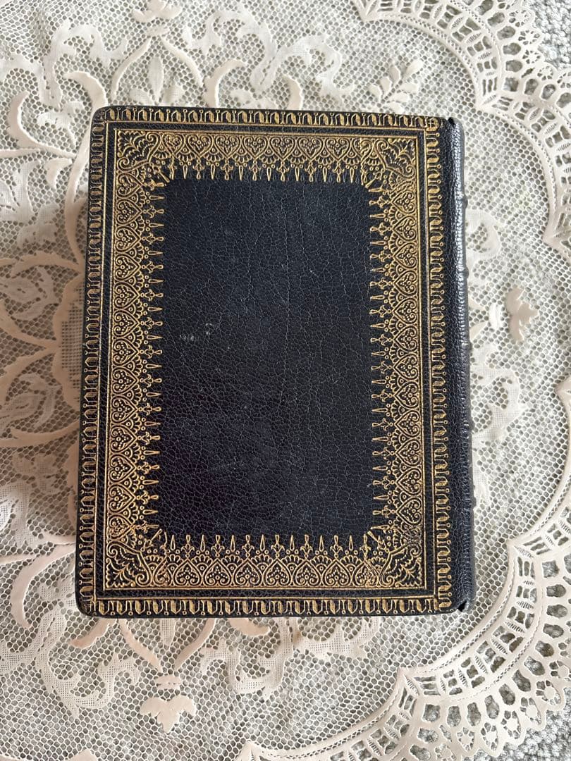 アンティーク祈祷書 MISSel 革装丁 金箔装飾 挿絵多数 ミサ典 古書