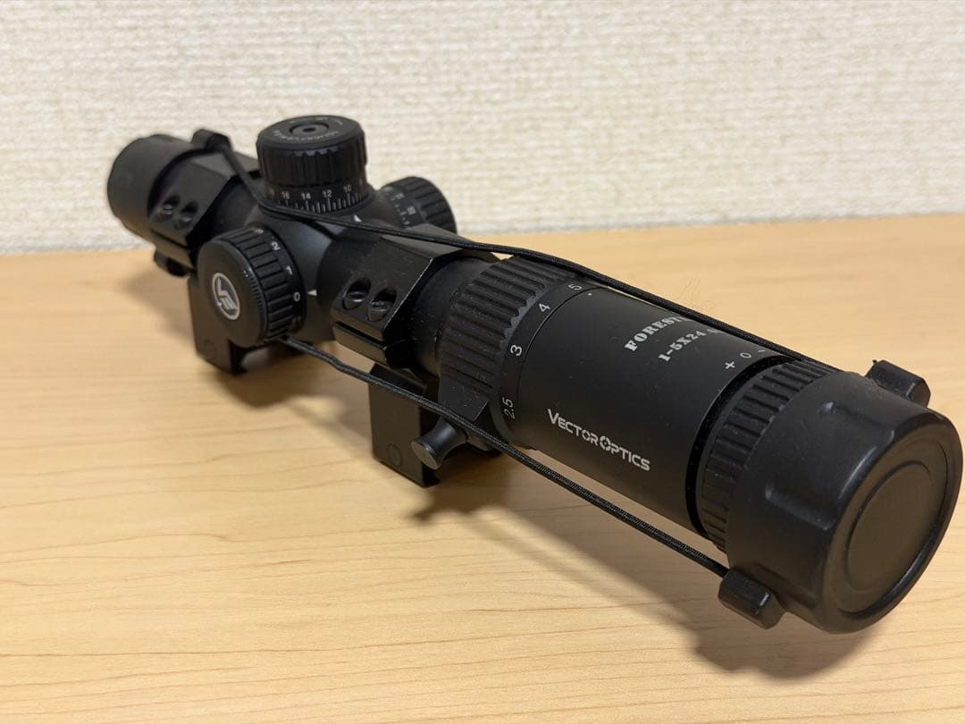ク*須様 【美品】VECTOR OPTICS Forester1-5×24ライフ