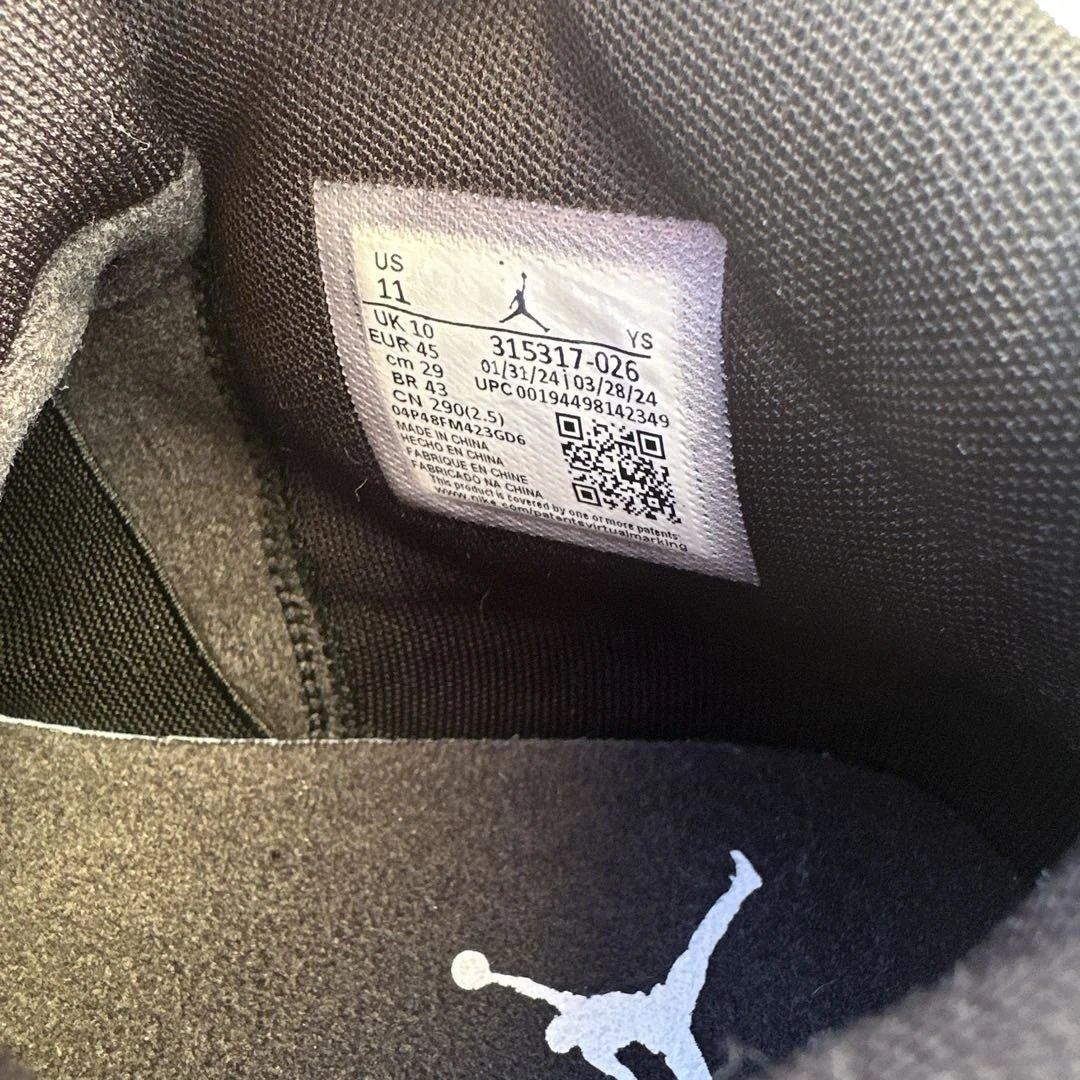 ナイキ　AIR JORDAN11 us11