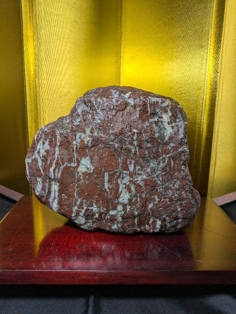 赤石 原石 3.4kg 大サイズ 自立 未加工 石英流れ 水石 希少 レア品