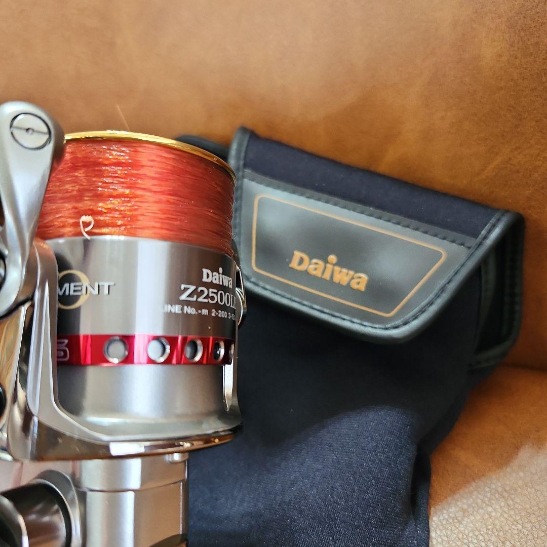 Daiwa トウナメントZ2500LB スピニングリール