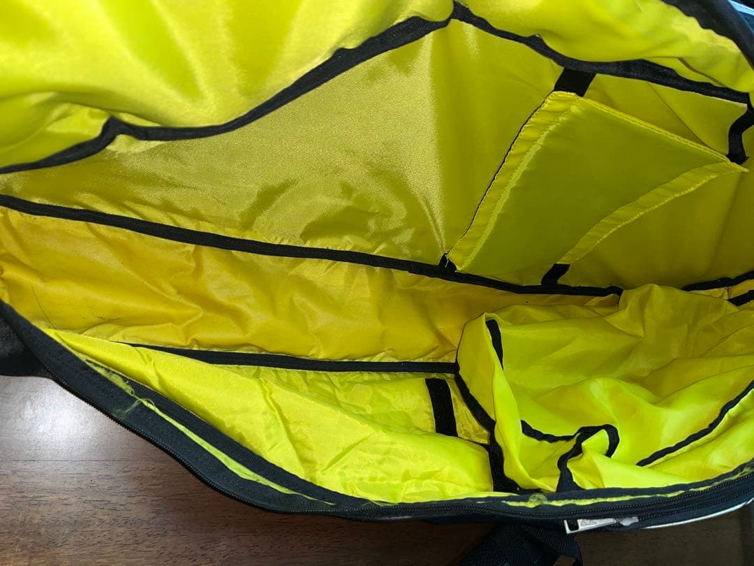 YONEX ソフトテニスバッグ 黒 ブラック シルバー 銀