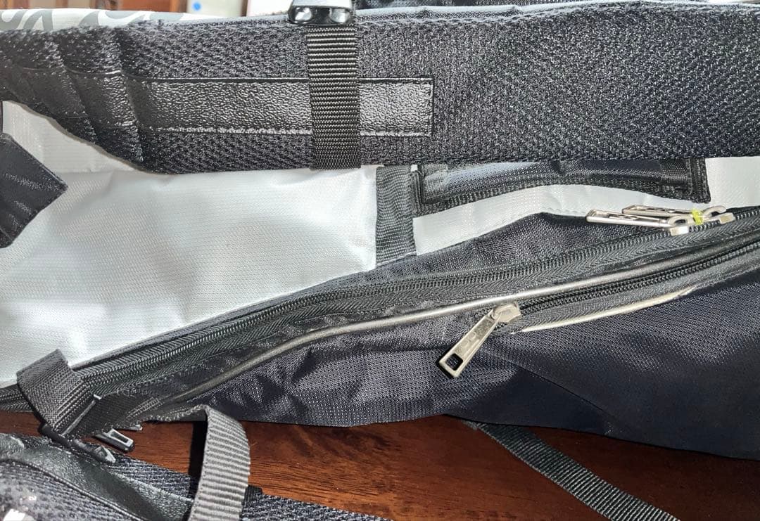 YONEX ソフトテニスバッグ 黒 ブラック シルバー 銀