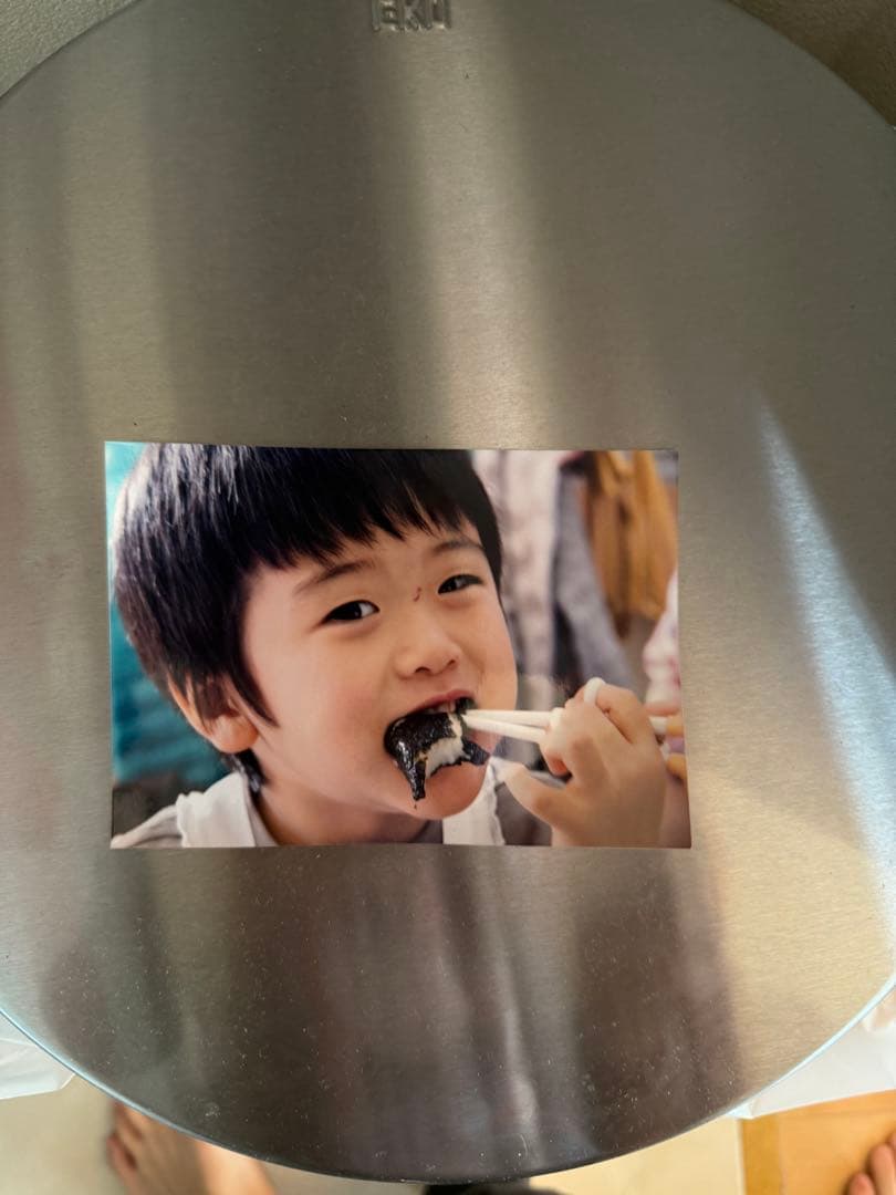 金子兼之介 (5) 好きなアニメはニセコイ