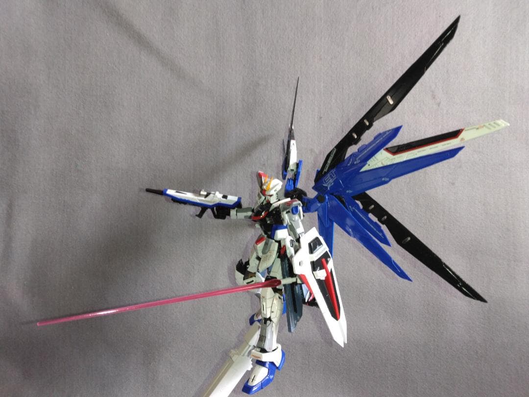 【塗装済 完成品】RG 1/144 フリーダムガンダム 光沢塗