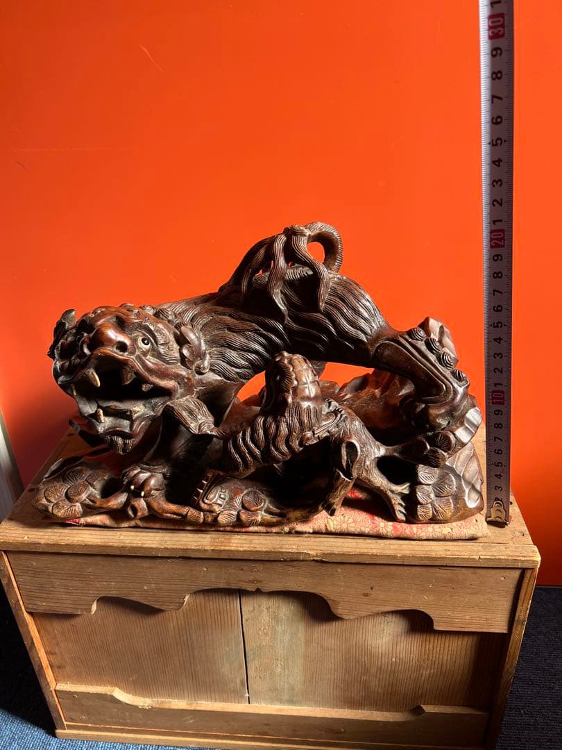 1231  木彫り　獅子　置物　時代物