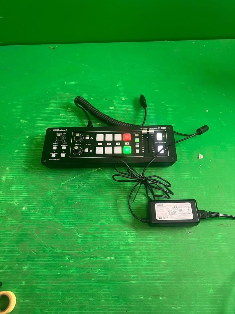 Roland HD Video Switcher V-1HD 通電確認のみ