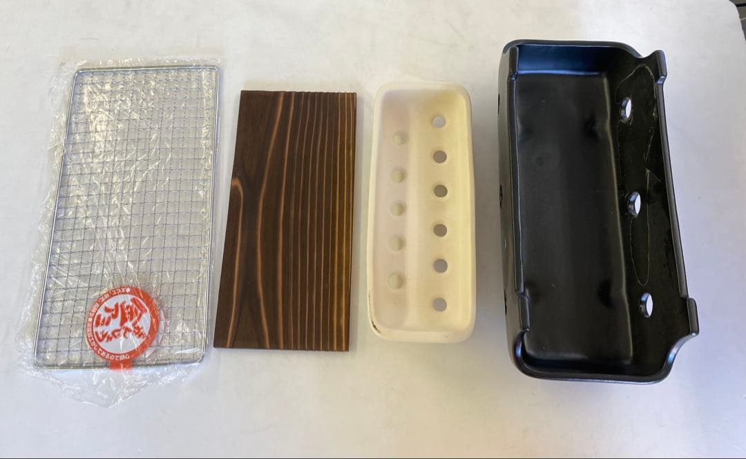 【新品未使用】串焼きコンロ（大）炭焼きグリル 七輪 陶器 萬古焼 黒 金網 井桁