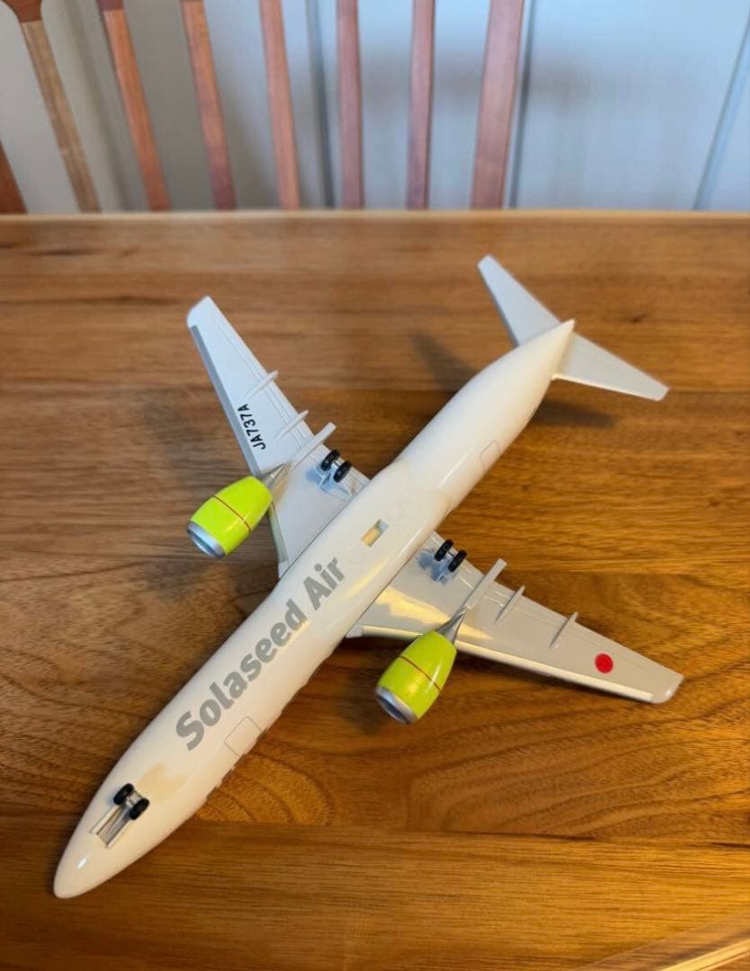 航空機・ヘリコプター Solaseed Air Boeing 737-400 1/130