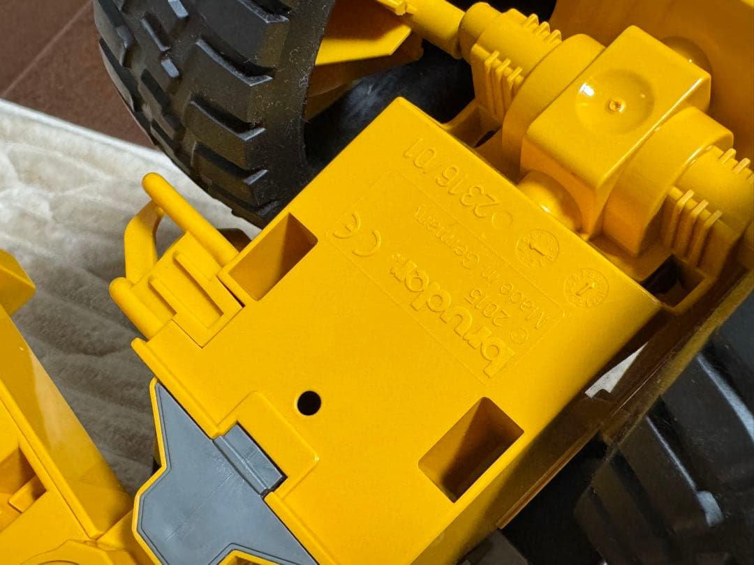 Bruder ブルーダー社　重機　CAT 振動ソイルコンパクター　ミニカー　模型