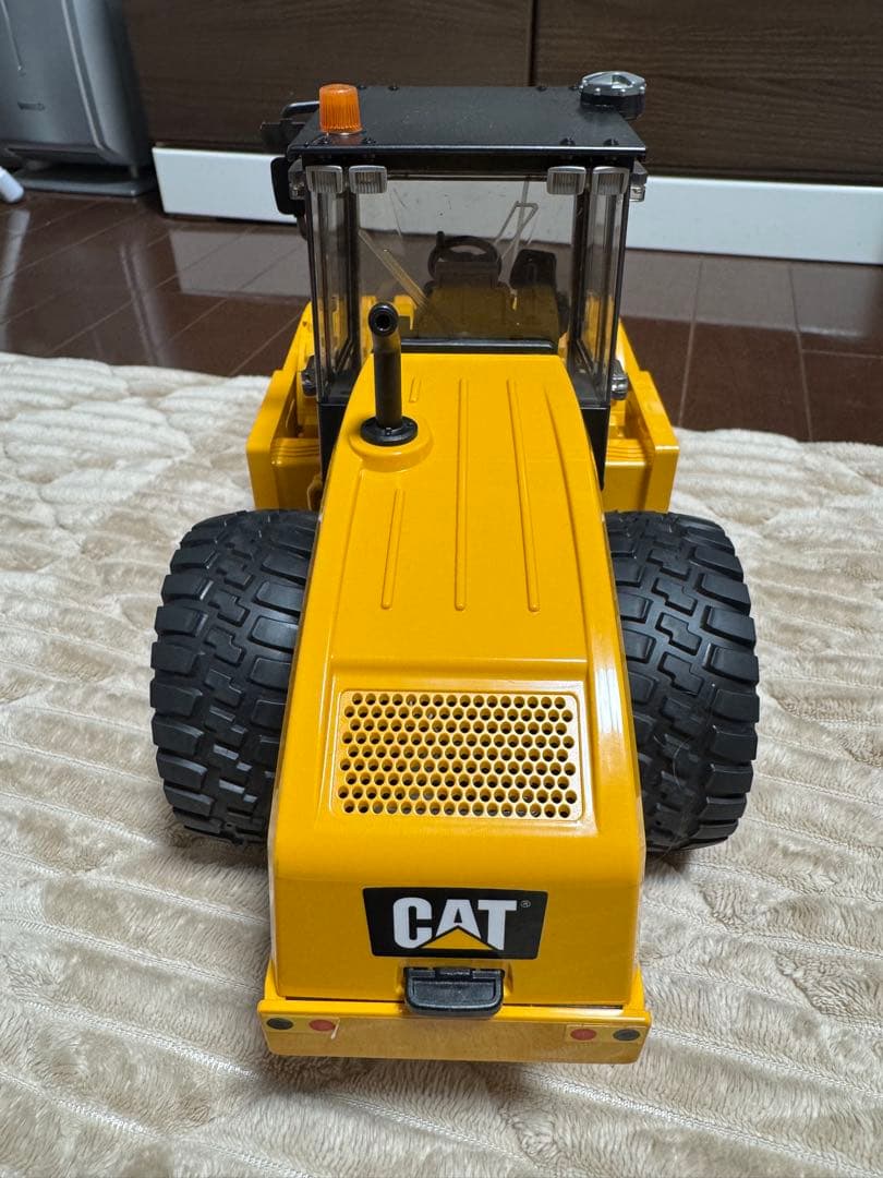 Bruder ブルーダー社　重機　CAT 振動ソイルコンパクター　ミニカー　模型