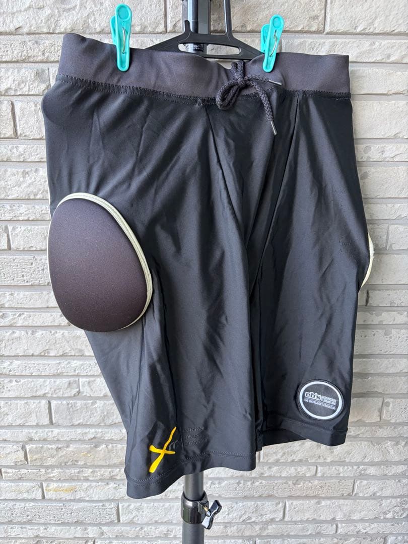 【美品】eb's エビス SLIM XRD スノーボード プロテクター　サイズL