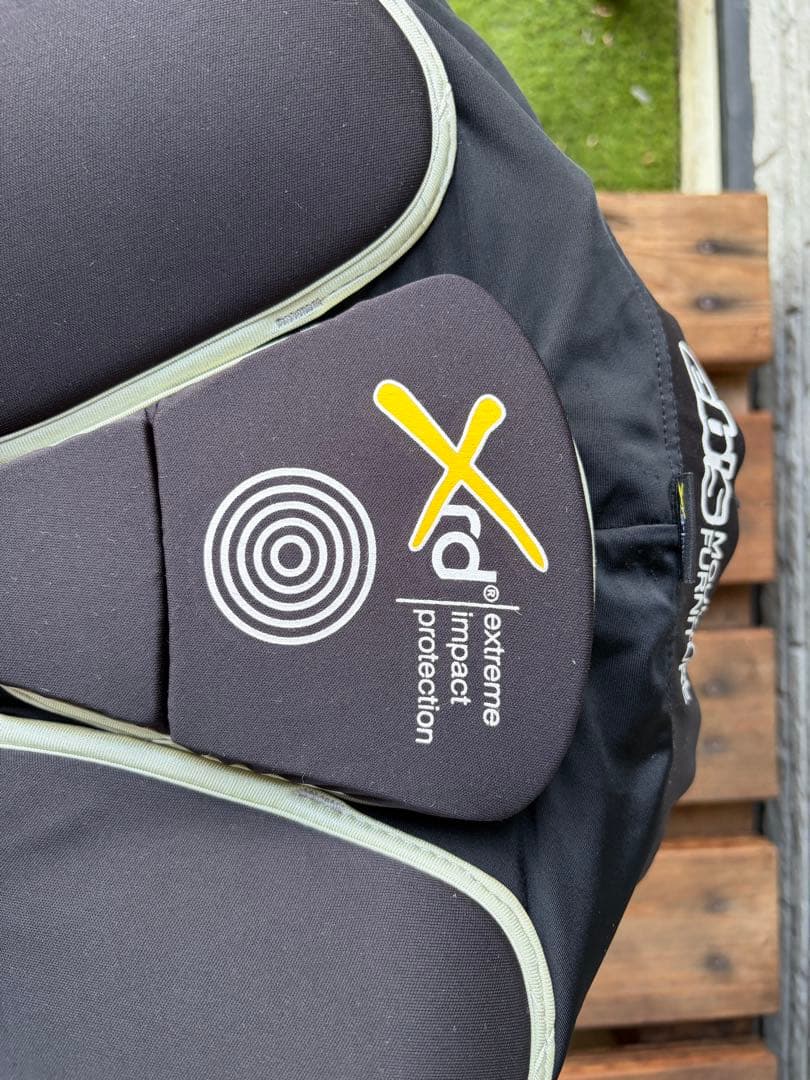 【美品】eb's エビス SLIM XRD スノーボード プロテクター　サイズL