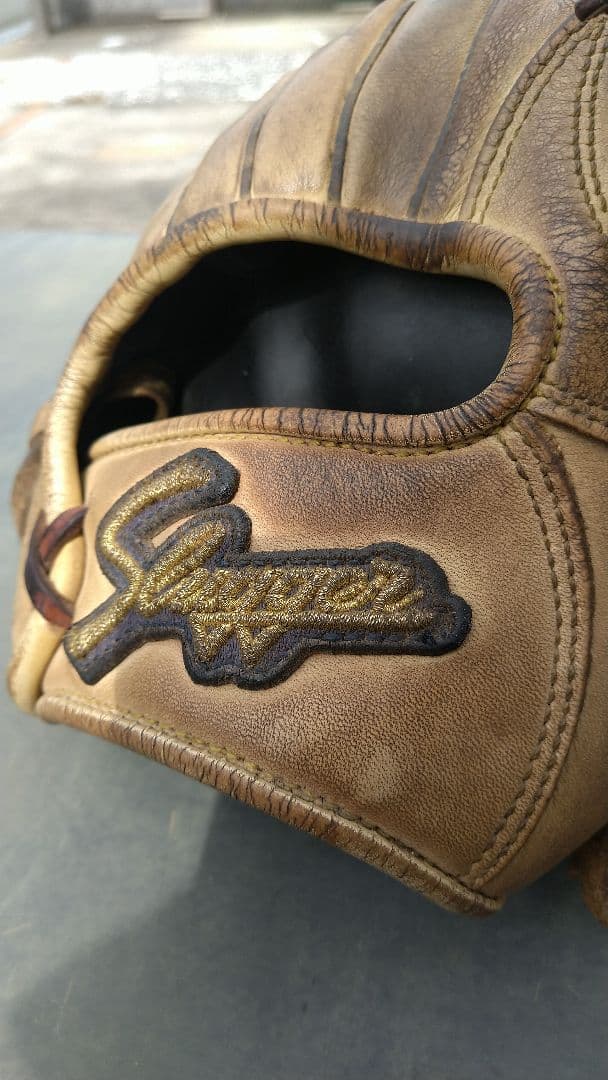 スラッガー 軟式少年用 限定モデルグローブ内野手用 良型 即戦力