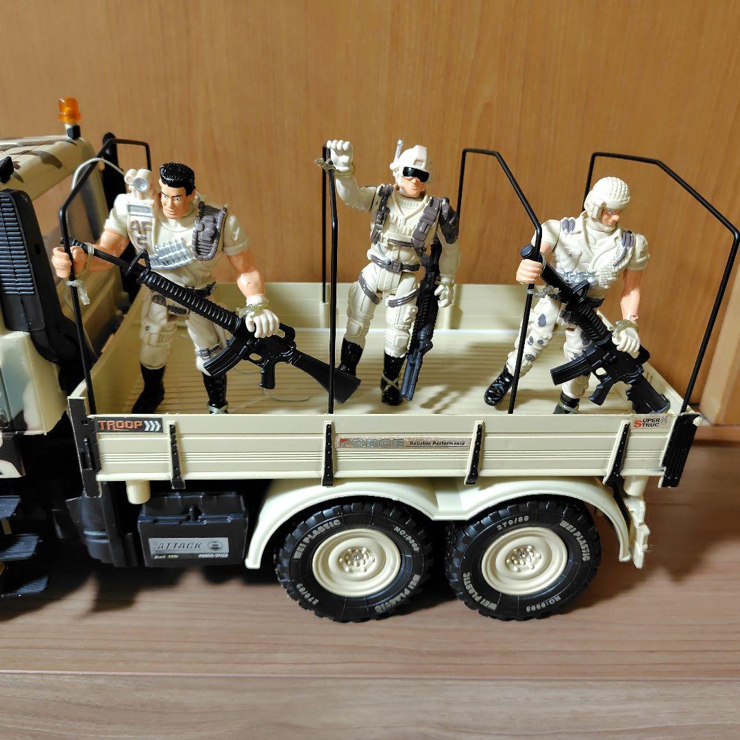 ARMED SERGEANT 軍用車両とフィギュアセット