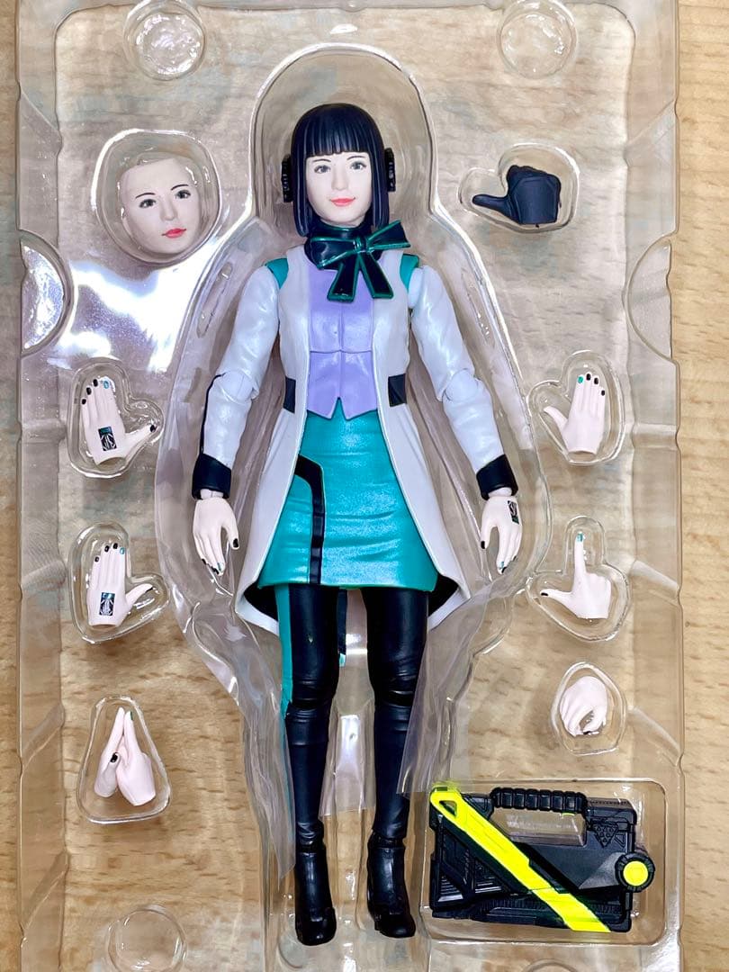 【美品・2体セット】フィギュアーツ 仮面ライダーゼロツー イズ