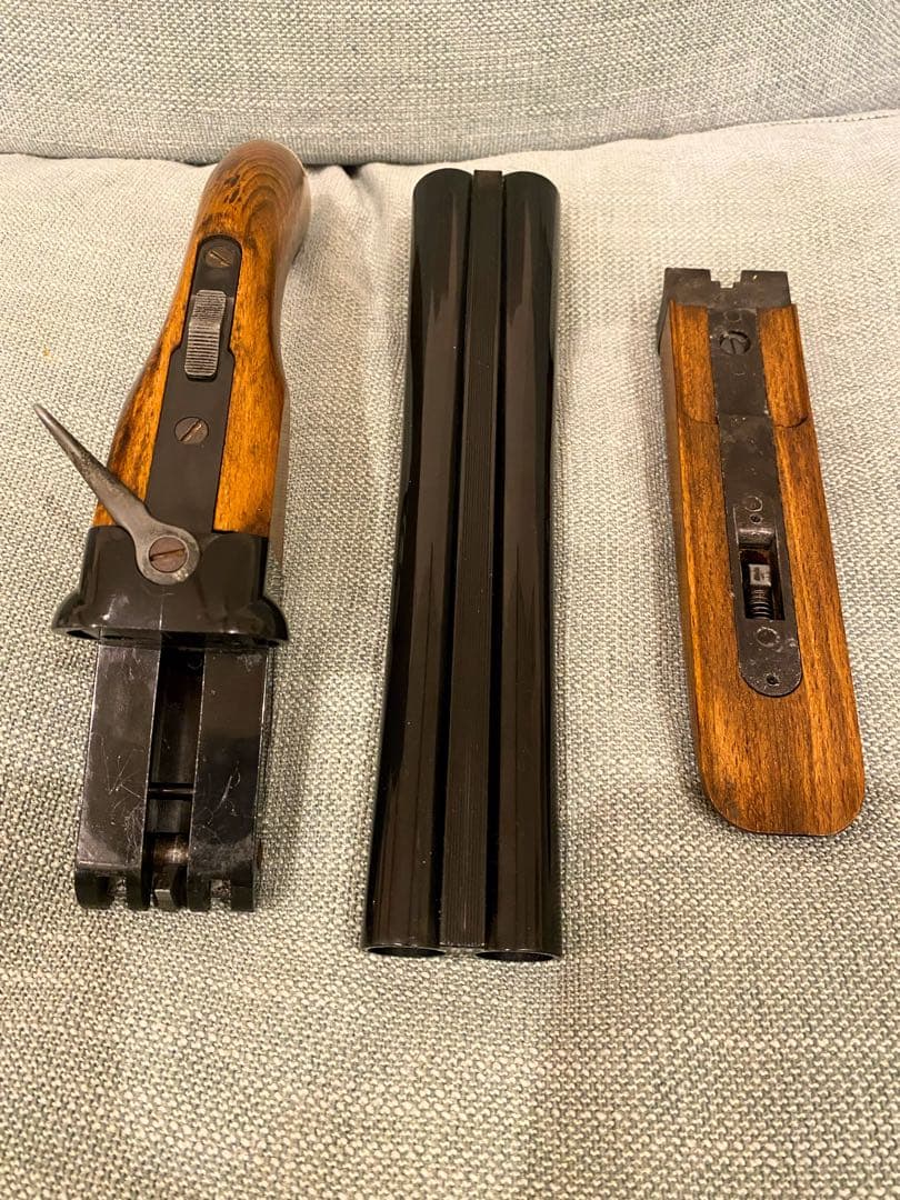 専用品 発火モデルガン ABS樹脂製 マッドマックス 木製ストック 手動動作◎