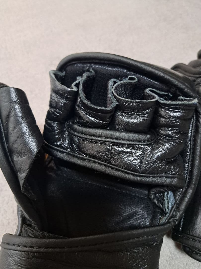 【adidastaro947】GRIT ボクシンググローブ Fサイズ 黒