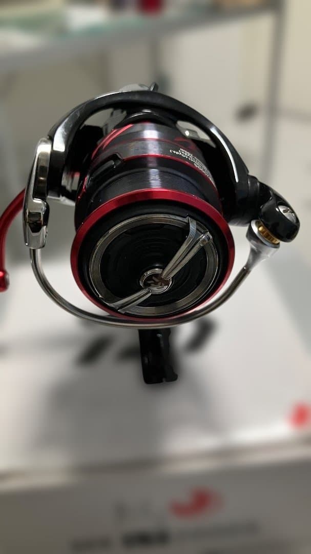 よ*ー様 18月下美人 MX LT2000S リール