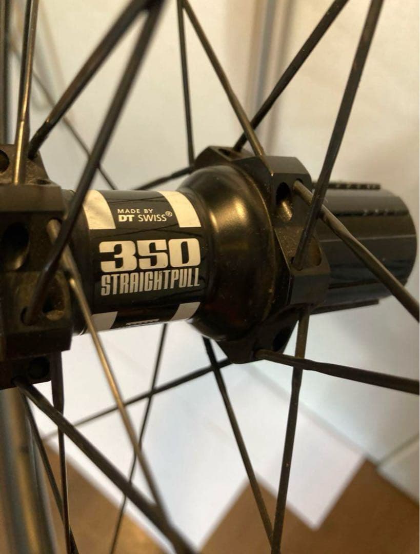 い*ん様 DT Swiss FarSports カーボンチューブラーホイール (