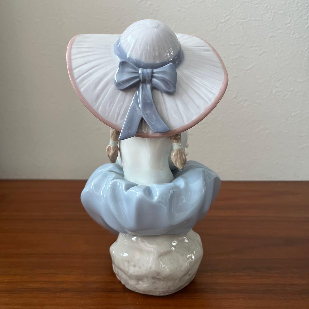 リアドロ　花の香りに包まれて　人形　置物