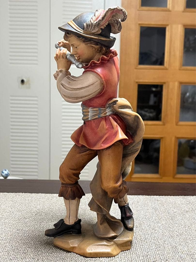 ウッドカービング　イタリア製手彫り木製少年男性ミュージシャン像 ペア 彫刻