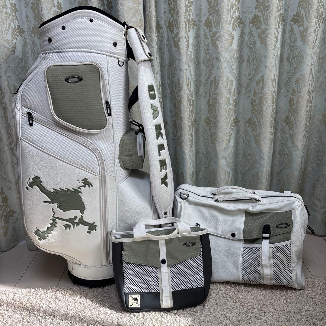 【人気モデル】オークリー ツアーモデル スカル キャディバッグ 3点セット