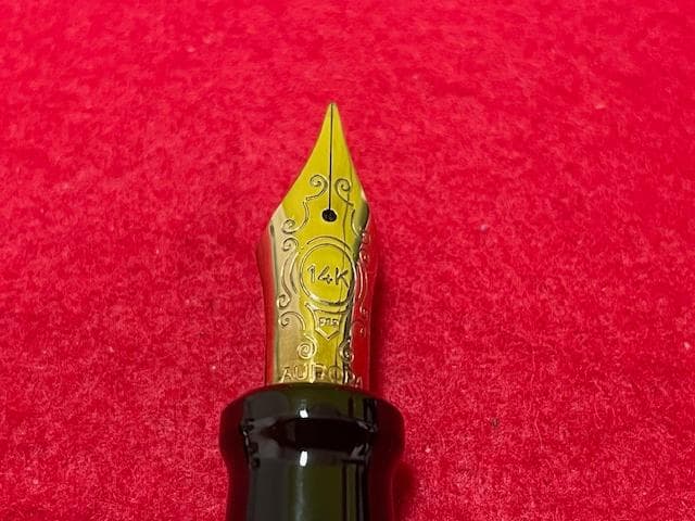 takaアウロラ オプティマ グリーン万年筆 14K EF 付属品付