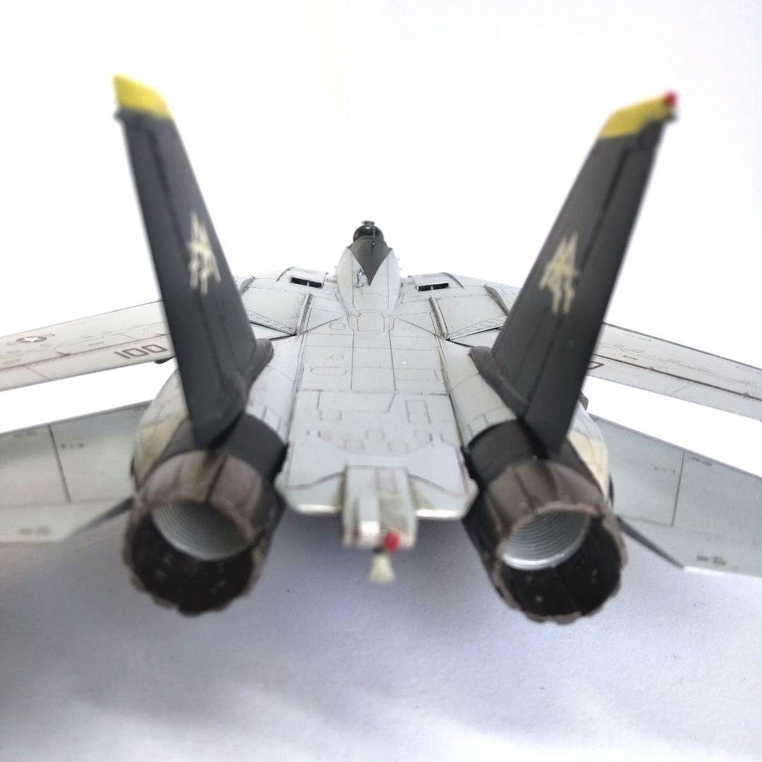 【完成品】 F-14B トムキャット ジョリー ロジャーズ 1/72