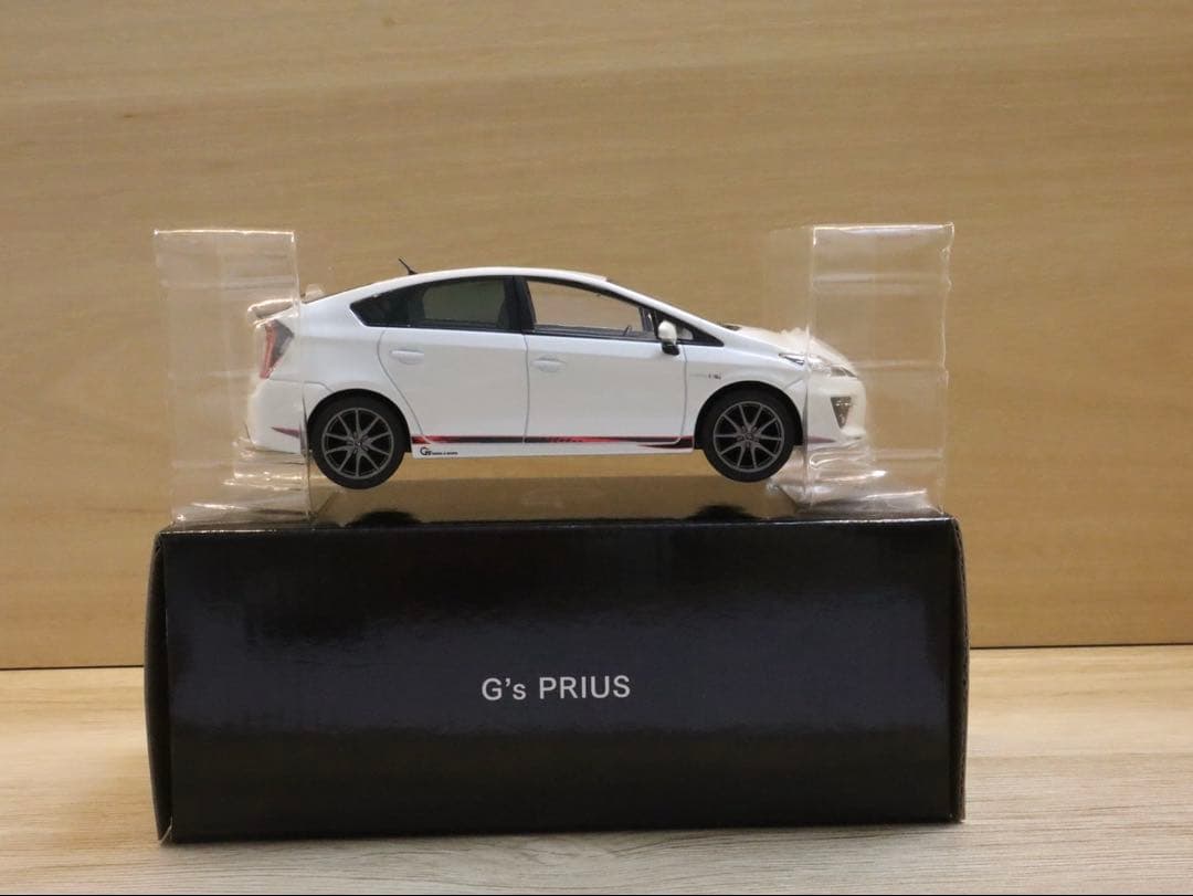 G's PRIUS 070 プリウス カラーサンプル ミニカー 1/30 GS