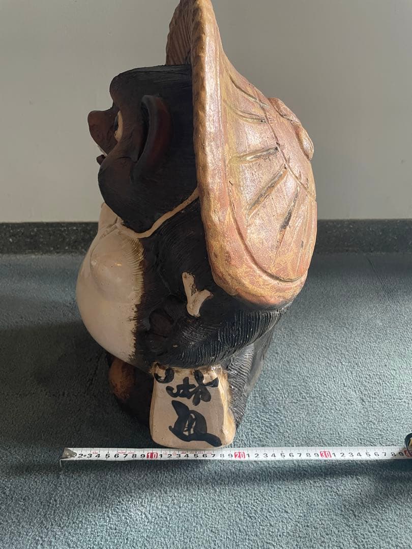 たぬきの置物　信楽焼　高さ47cm