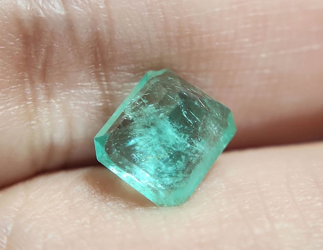 天然エメラルド ルース 1.646ct