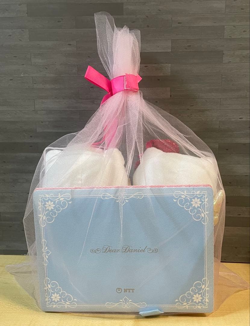 テ押箱　キティ まとめ売りウェディングぬいぐるみセットいちごモチーフぬいぐるみ