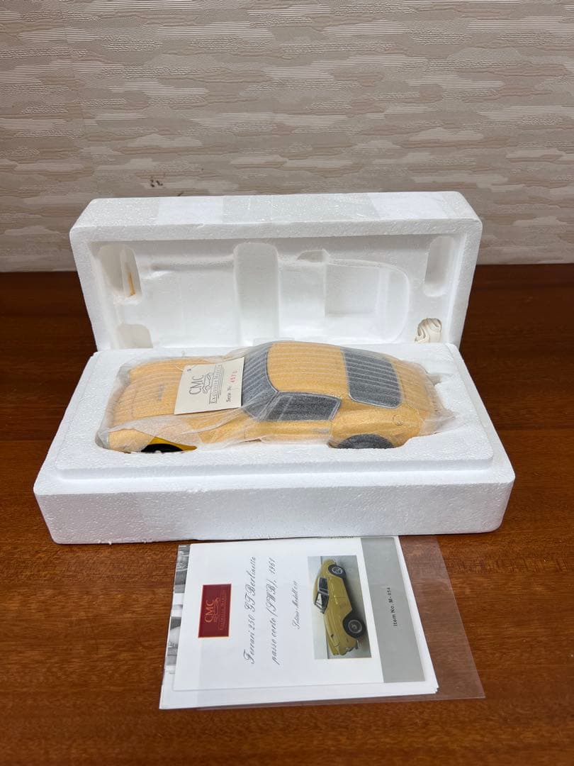 No279 ミニカー1/18 Ferrari 1961 250 GT