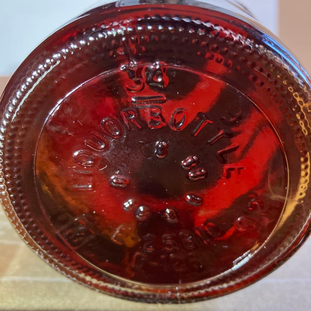 FOUR ROSES BLACK フォアローゼスブラック 旧旧ボトルプラキャップ