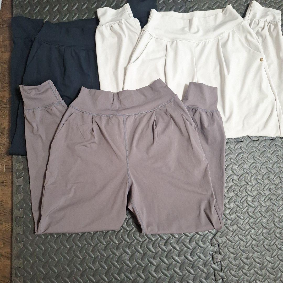 チャコット ヨガパンツ3本＋レギンスの4本セット