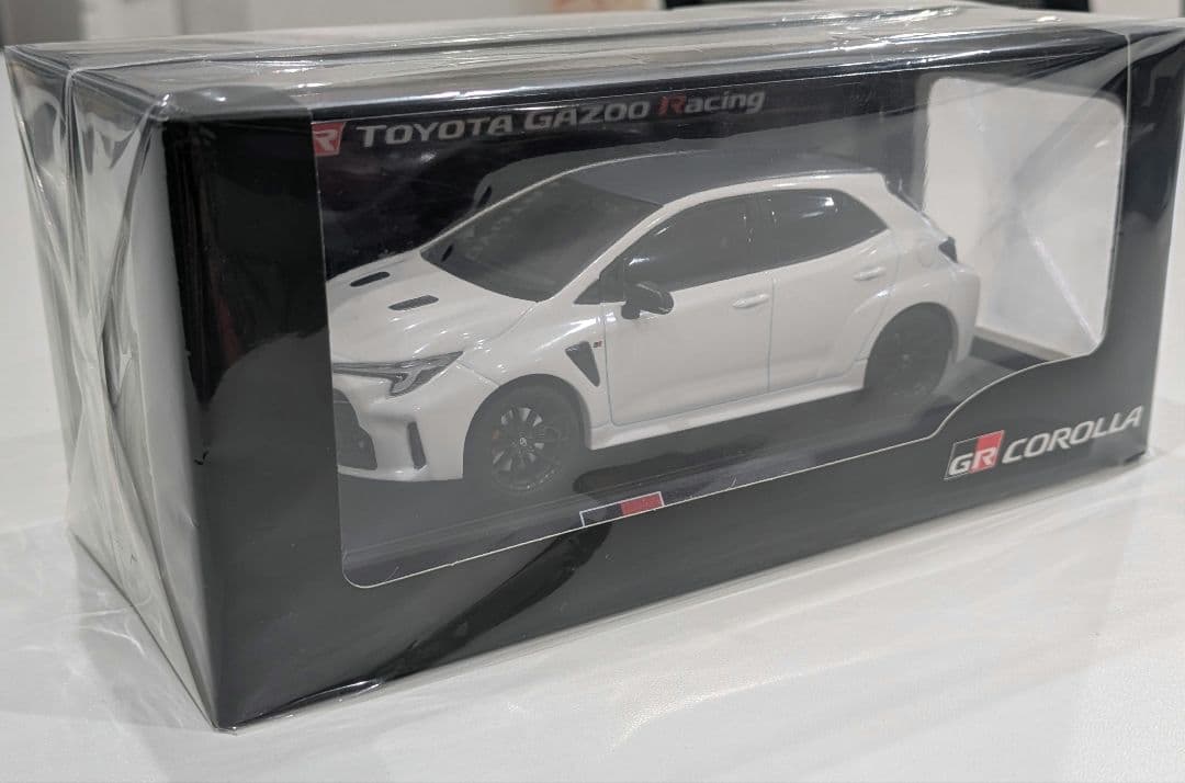 トヨタGRカローラ カラーサンプル ミニカー　スーパーホワイト(040)