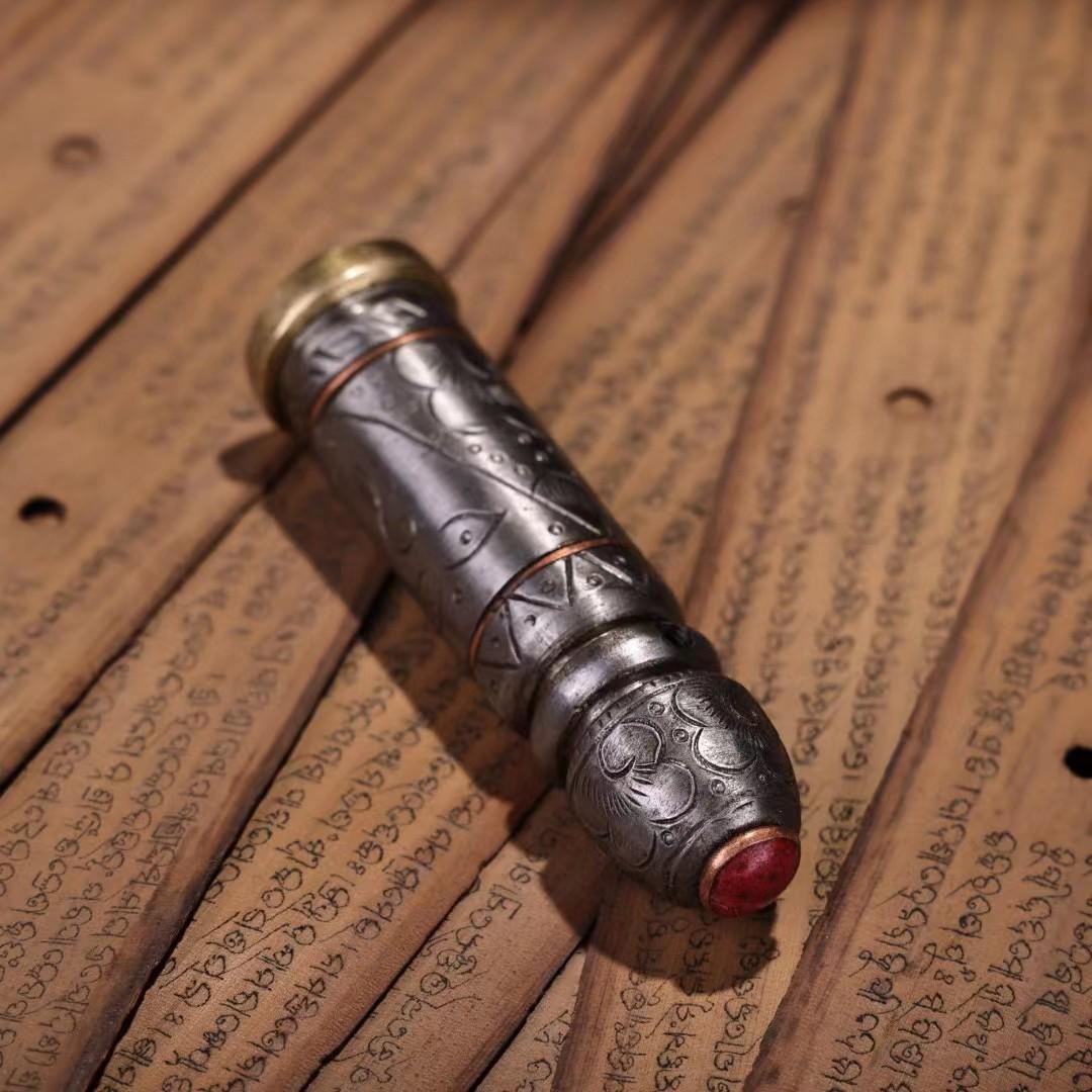 中国古美術・旧蔵チベット収·蔵伝工芸 ・寒鉄錾刻蔵伝印鑑・置物・文房具・時代物