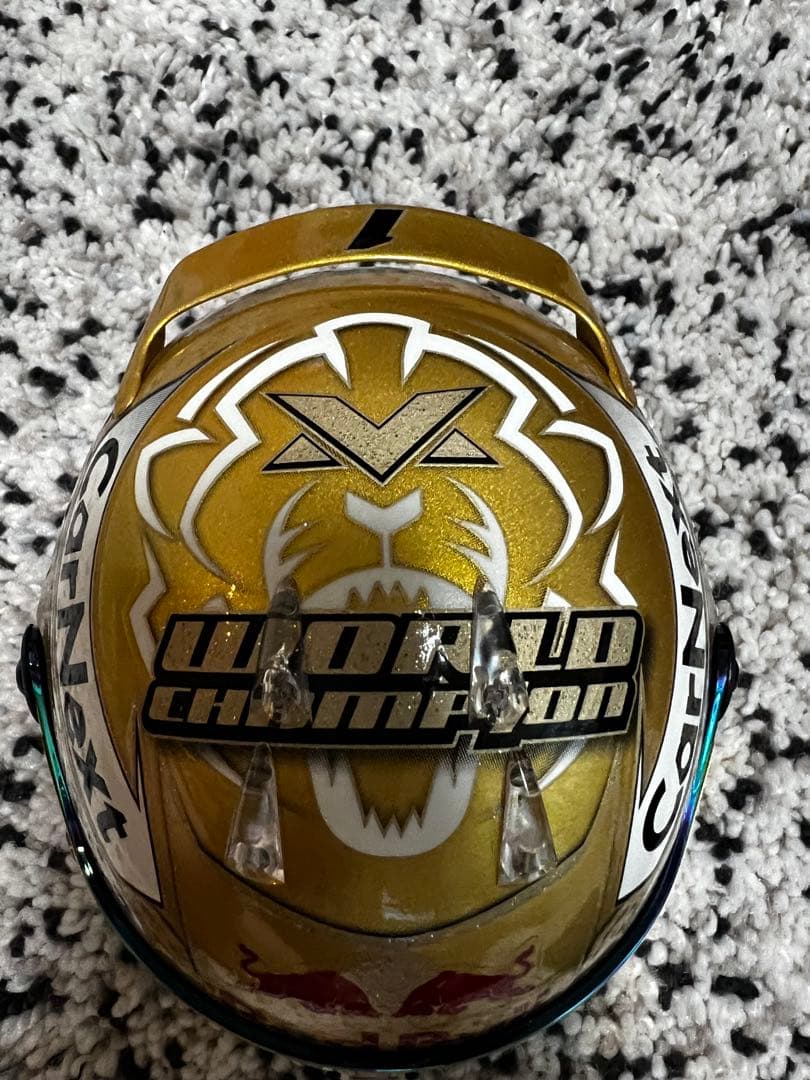 【AnyBuy】美品 1/2 マックス・フェルスタッペン 2022 Wチ