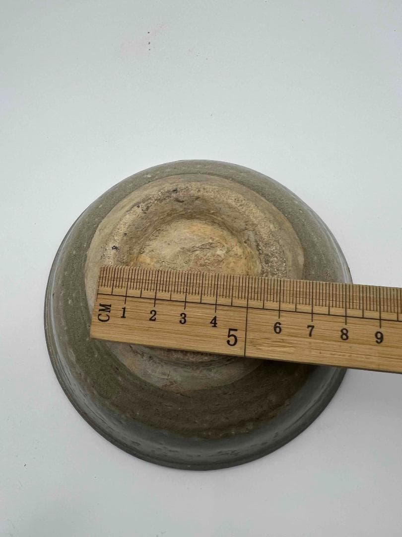 宋時代　青磁　越窯刻字碗　【祿祿】茶鉢　唐物　古賞物　時代物(D-13)