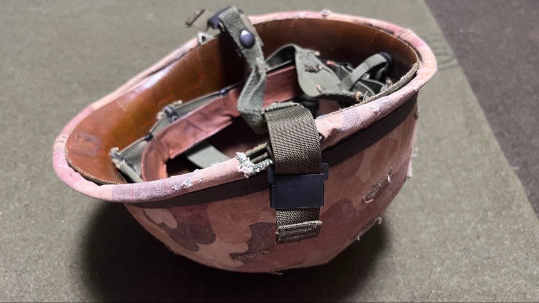 【実物】ヘルメット 米軍 ベトナム戦争M1 軍幕 ミッチェルパターン