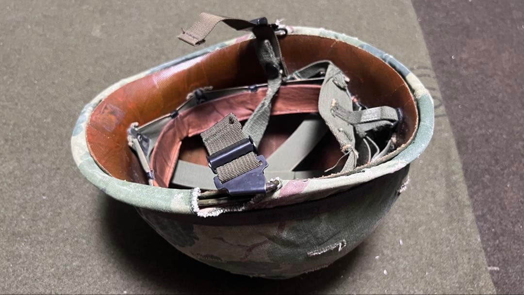 【実物】ヘルメット 米軍 ベトナム戦争M1 軍幕 ミッチェルパターン