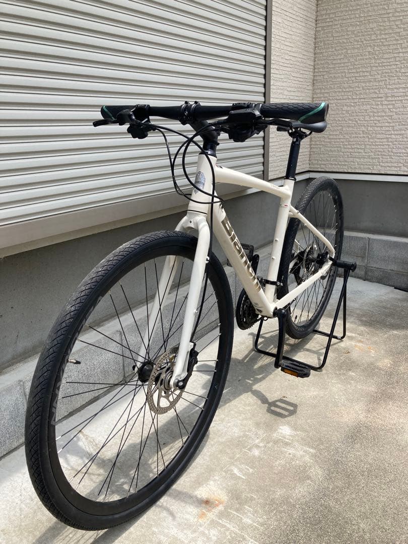 ビアンキ C-SPORT2 油圧ディスクブレーキ　　美品屋内保管　マットホワイト
