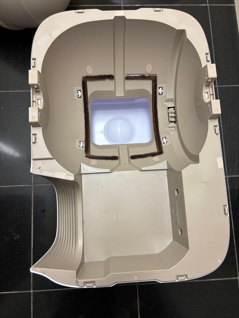 Pety自動猫用トイレ 四角形ベージュ