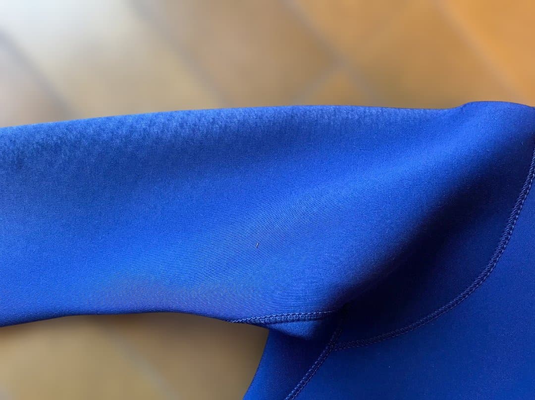 REVO タッパー 青 ジッパー付き